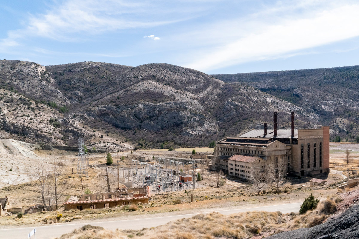 Exterior central de Aliaga